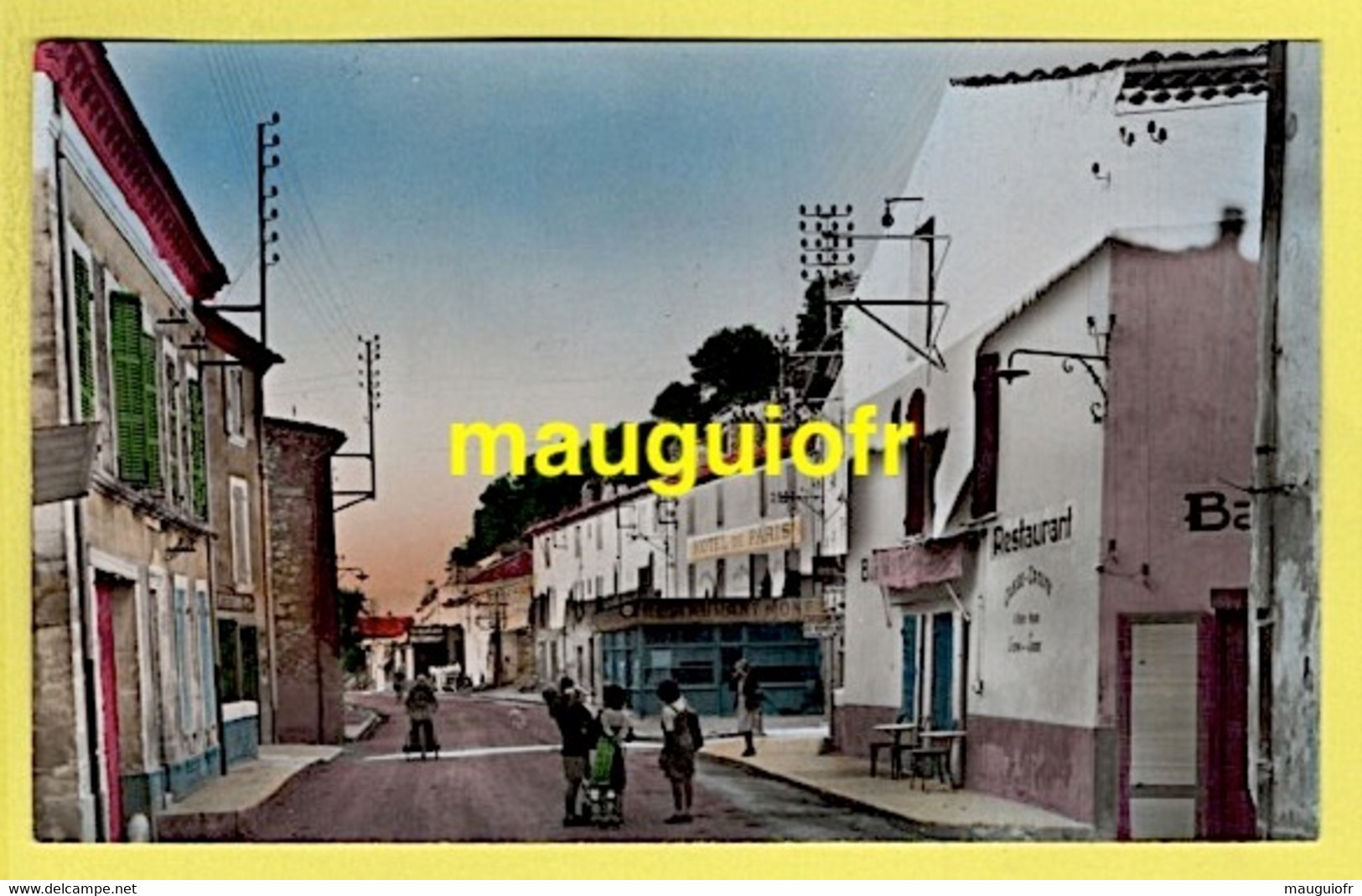 13 BOUCHES-DU-RHÔNE / MEYRARGUES / LE ROUTE DES ALPES, HÔTEL DE PARIS / 1959 - Meyrargues