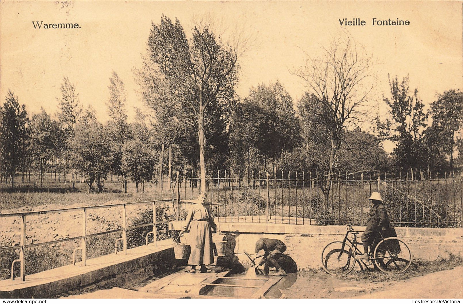 Belgique - Waremme - Vieille Fontaine - Edit. Jeanne - Animé - Vélo  - Carte Postale Ancienne - Borgworm