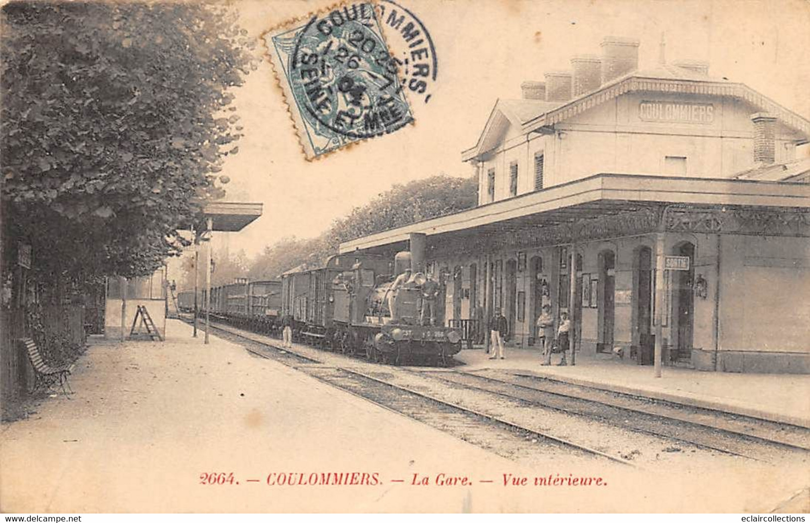 Coulommiers         77         Intérieur De La Gare    - Train -  (voir Scan) - Coulommiers