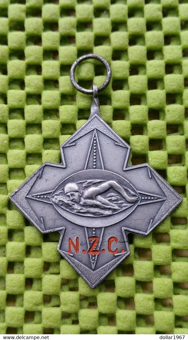 Medaille : Stichting Vrienden Van N.z.c. Neede ( 3 ) -  Foto's  For Condition. (Originalscan !!) - Zwemmen