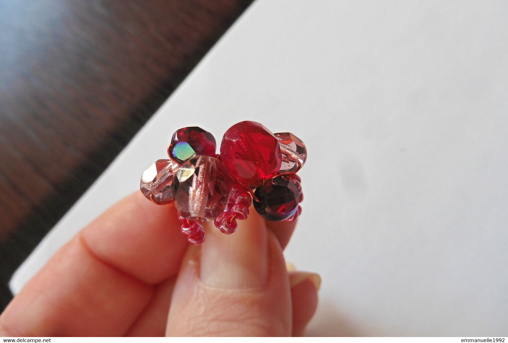 Neuf - Bague D'artisan Créateur Fil Cuivré Rouge Et Perles Rocaille Et Cristaux Rose Rouge Bordeaux Irisé T53-54 - Bagues