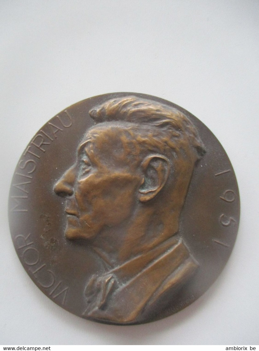 Médaille à Victor Maistriau - 1951 - R. Godefroid - Professionnels / De Société