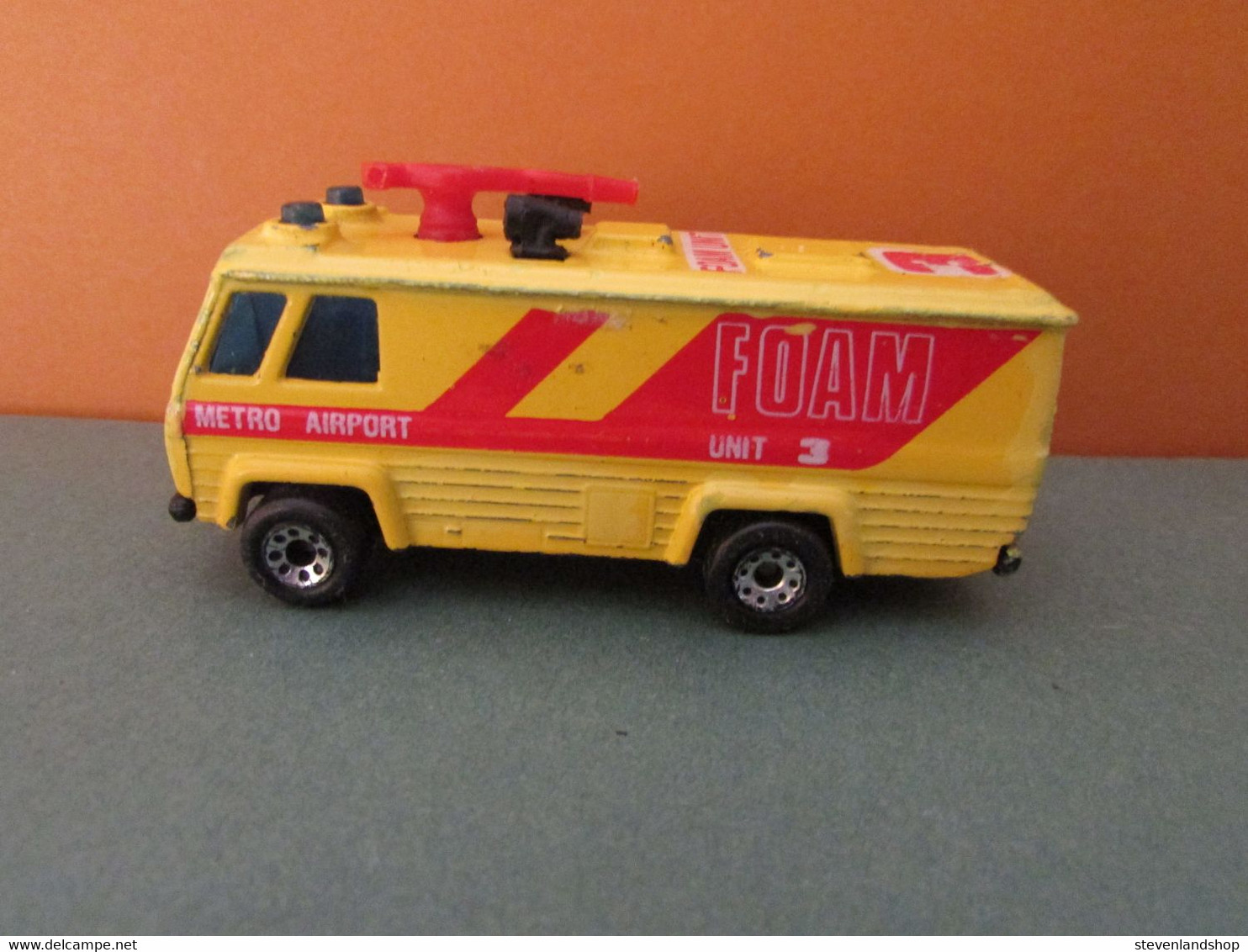 MATCHBOX, COMMAND VEHICLE - LKW, Busse, Baufahrzeuge