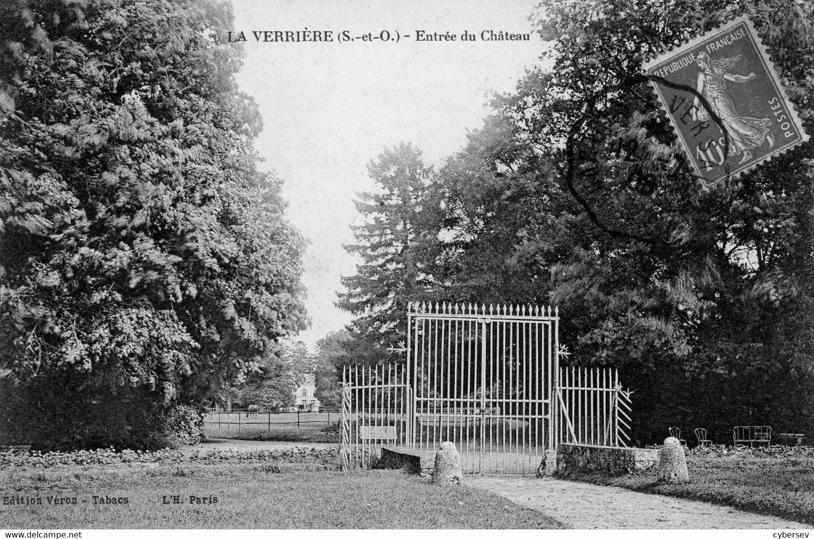 LA VERRIERE - Entrée Du Château - Grille - La Verriere