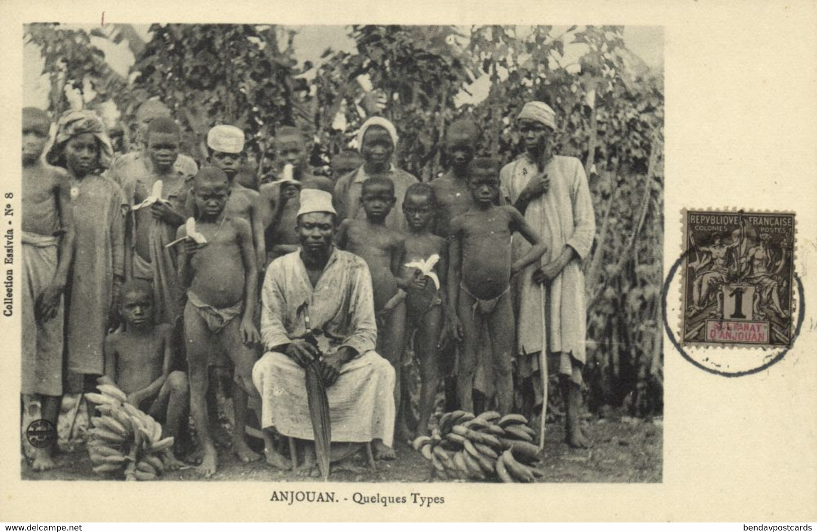 Comoros, ANJOUAN, Group Of Natives With Bananas (1910s) Postcard - Comorre