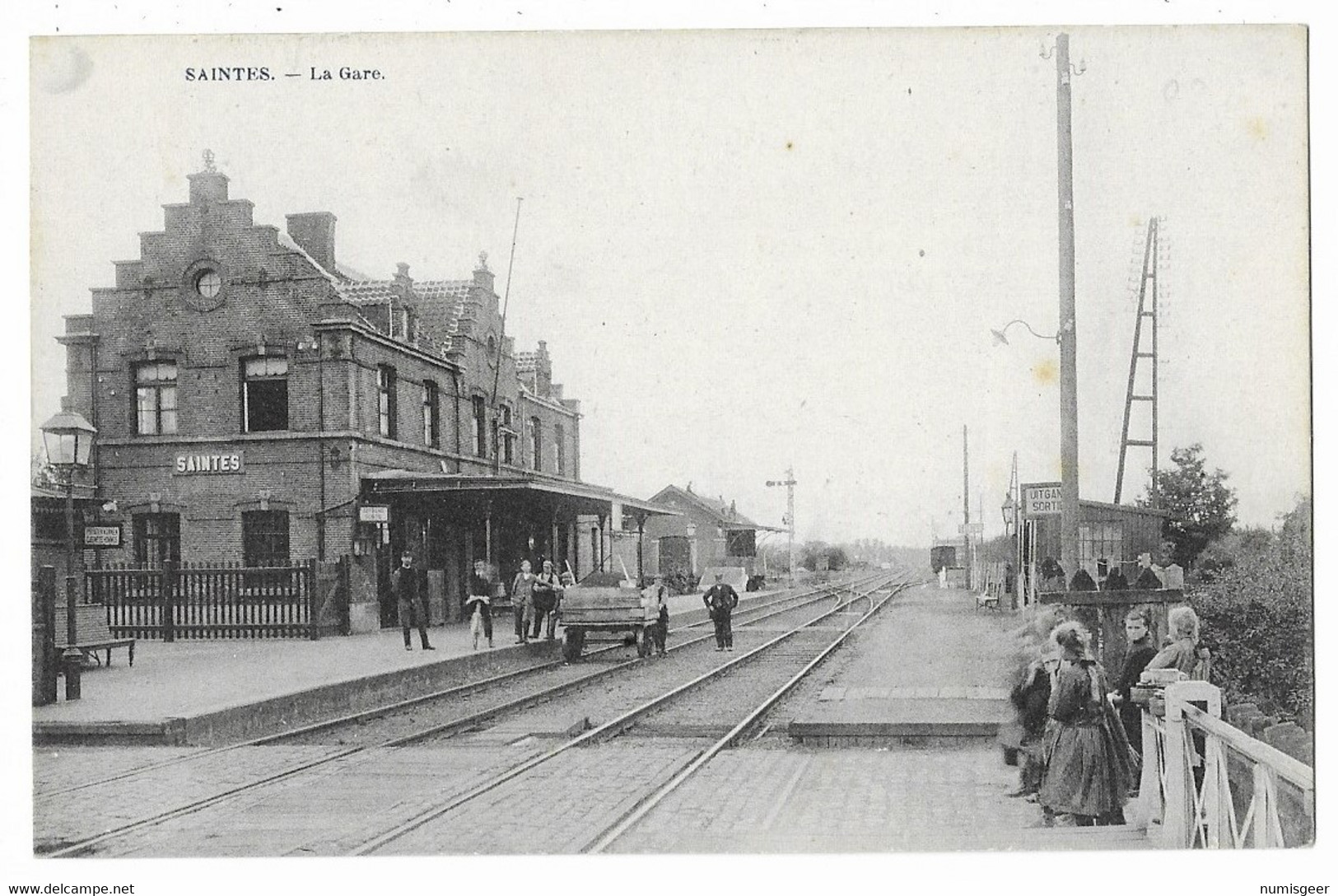 SAINTES  --  La Gare - Tubize