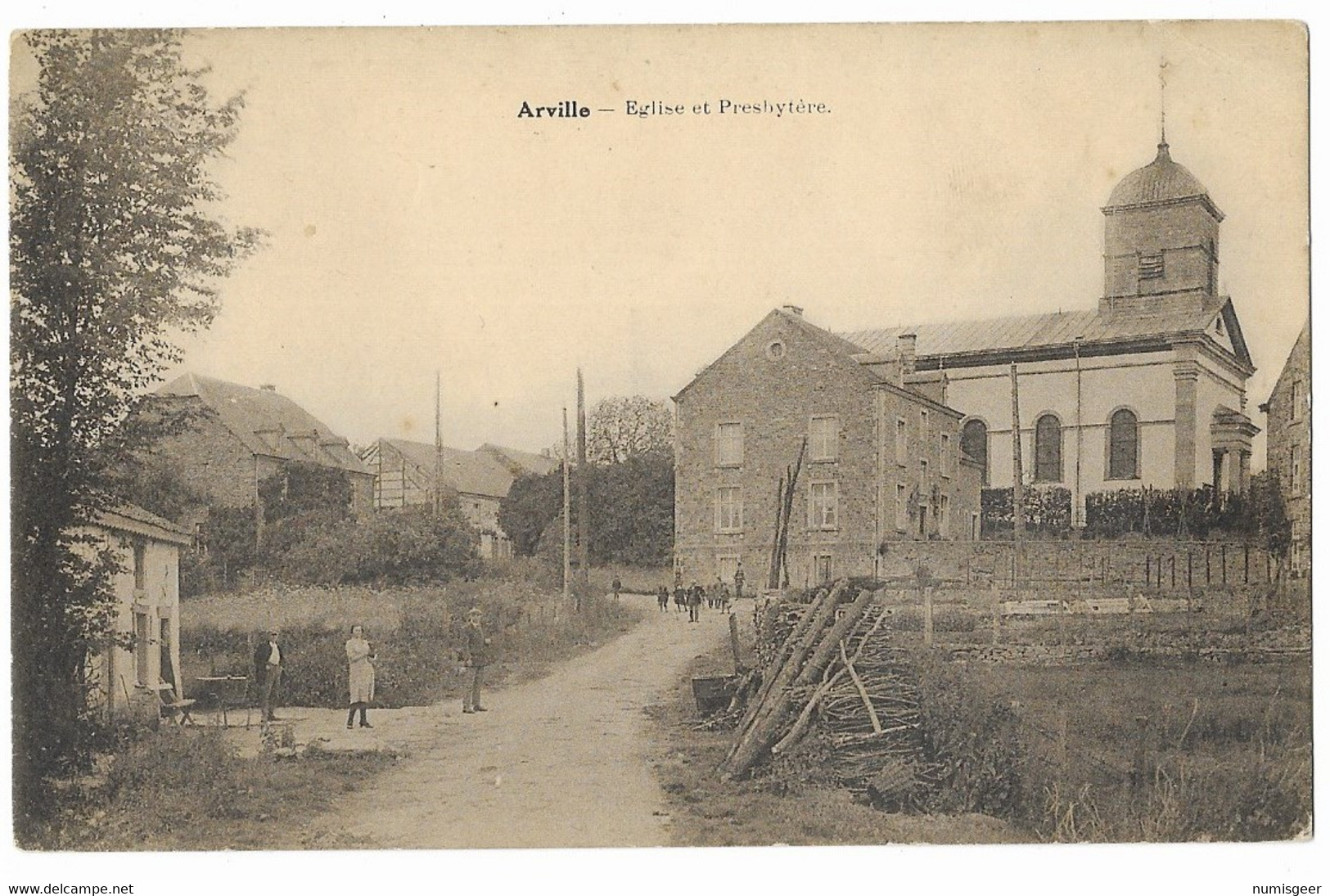 ARVILLE -- Eglise Et Presbytère - Saint-Hubert