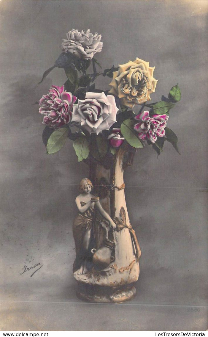 Fantaisie - Fleurs - Illustration - Roses Et œillets Dans Un Vase - Femme à La Jarre - Carte Postale Ancienne - Blumen