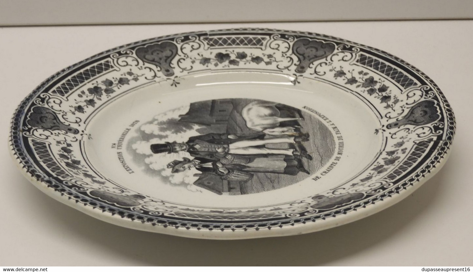 *PETITE ASSIETTE CERAMIQUE CREIL & MONTEREAU EXPOSITION UNIVERSELLE 1878 N° 4  E