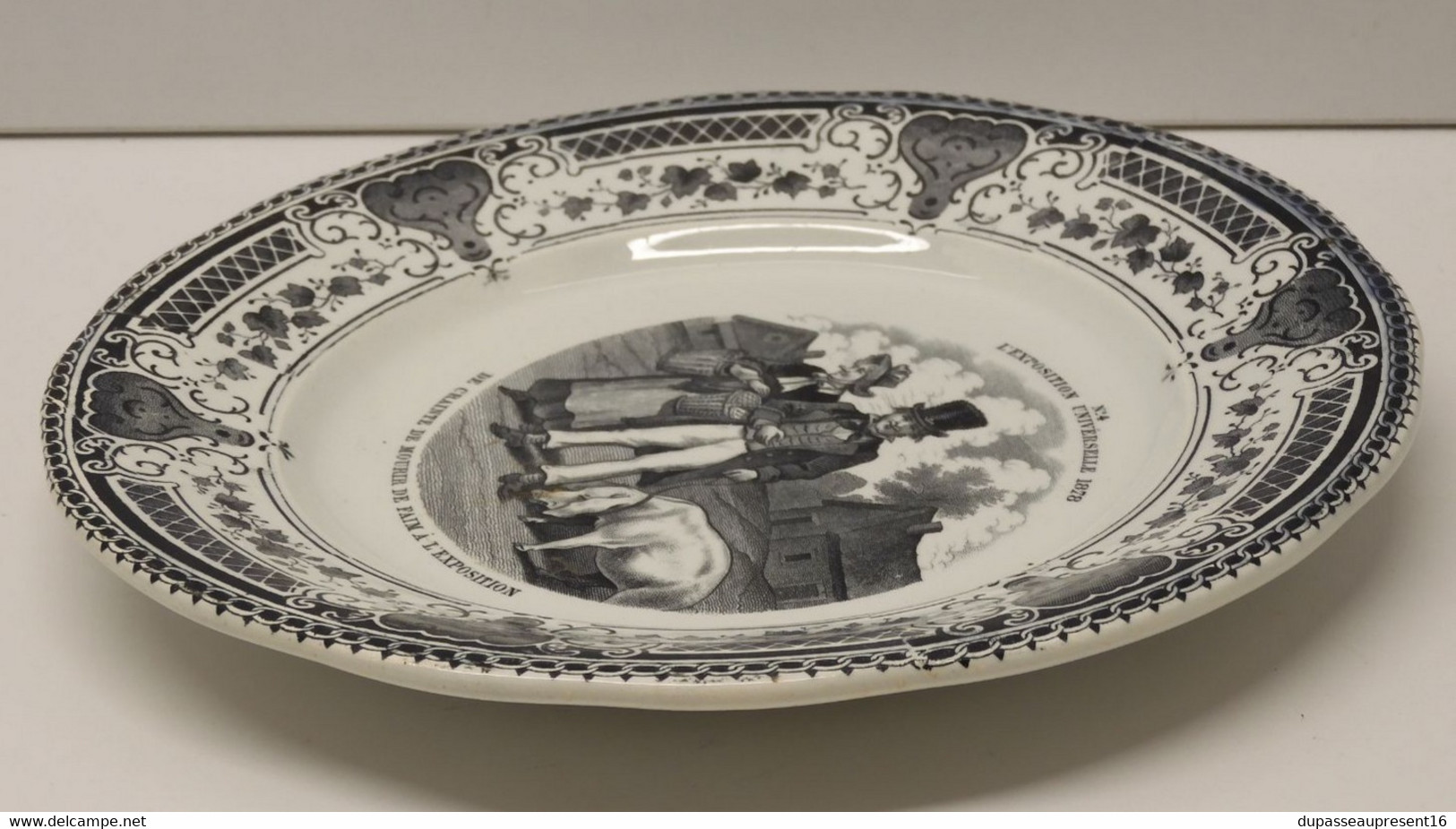 *PETITE ASSIETTE CERAMIQUE CREIL & MONTEREAU EXPOSITION UNIVERSELLE 1878 N° 4  E