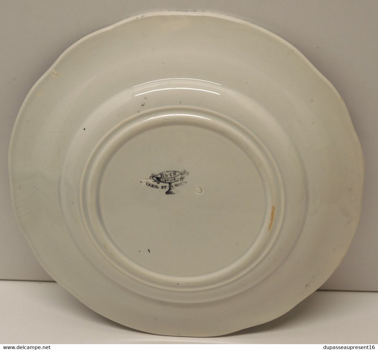 *PETITE ASSIETTE CERAMIQUE CREIL & MONTEREAU EXPOSITION UNIVERSELLE 1878 N° 8 E