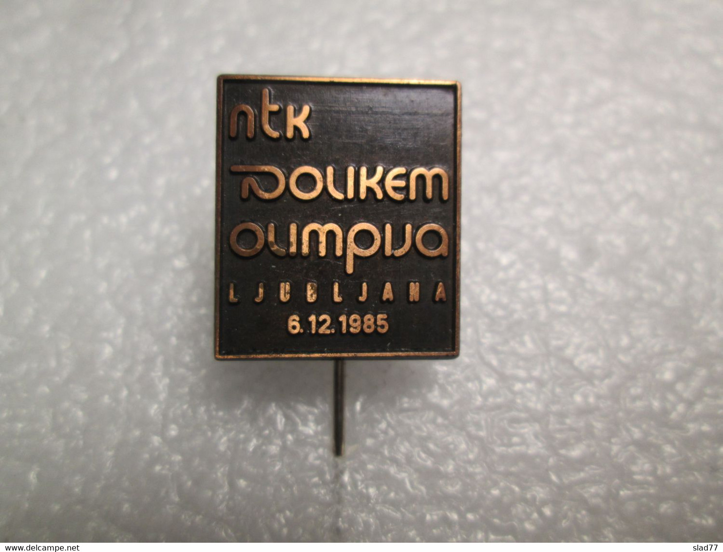 1985 Table Tennis NTK Olimpija Ljubljana Pin Badge - Tenis De Mesa