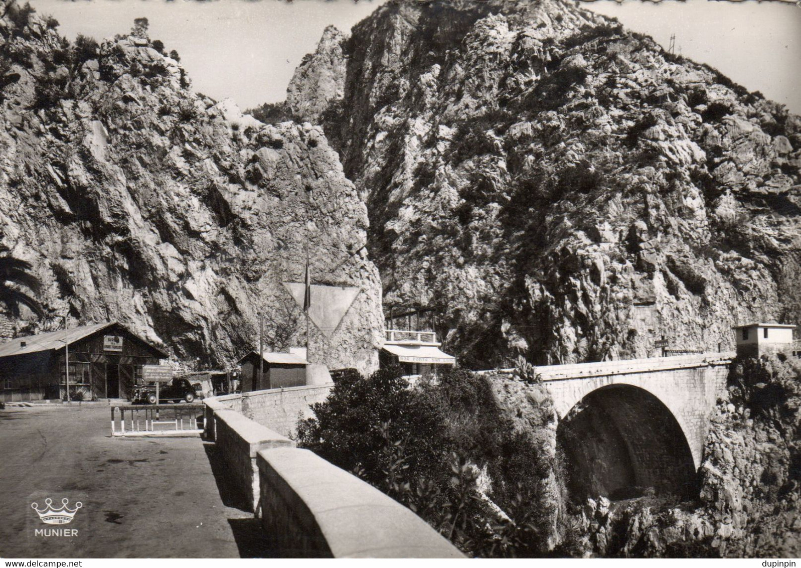 FRONTIERE FRANCO-ITALIENNE - Le Pont Saint-Louis - Douane