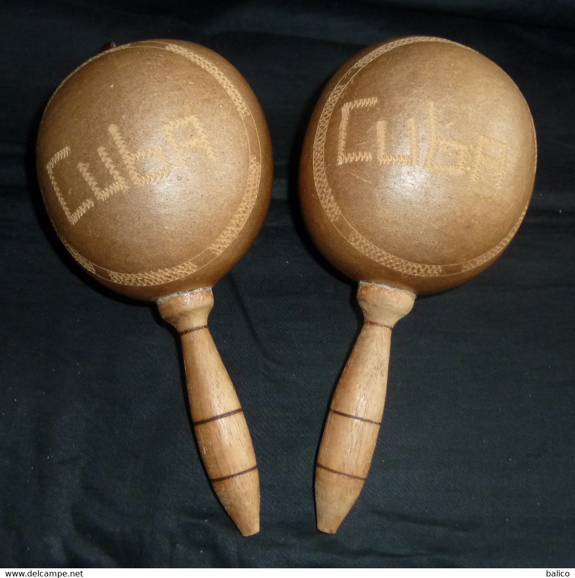 Une Paire De Maracas - CUBA - Musical Instruments