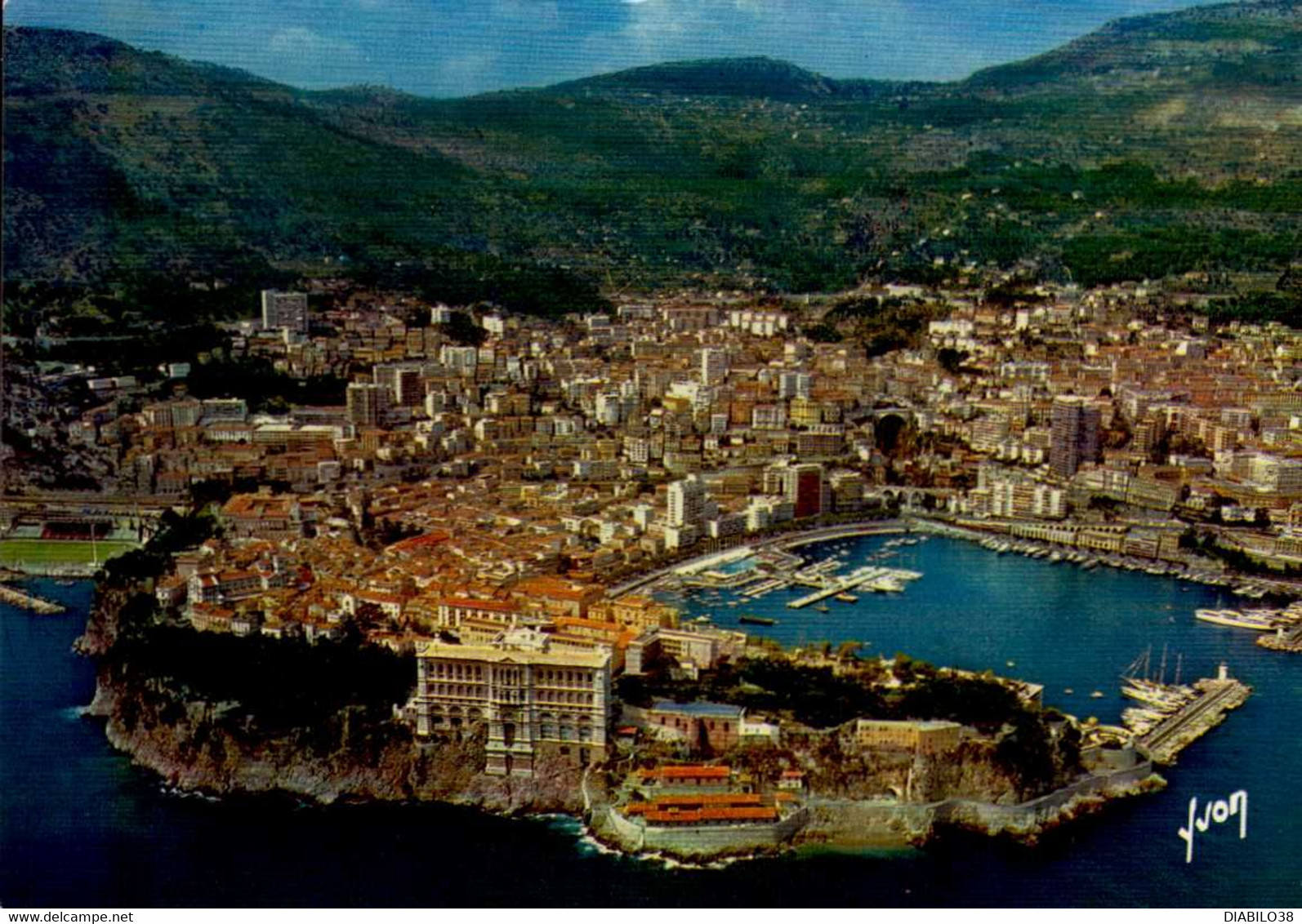 PRINCIPAUTE DE MONACO  _  VUE GENERALE DE MONACO, LE STADE , LA VILLE , LE MUSEE . . . - La Condamine