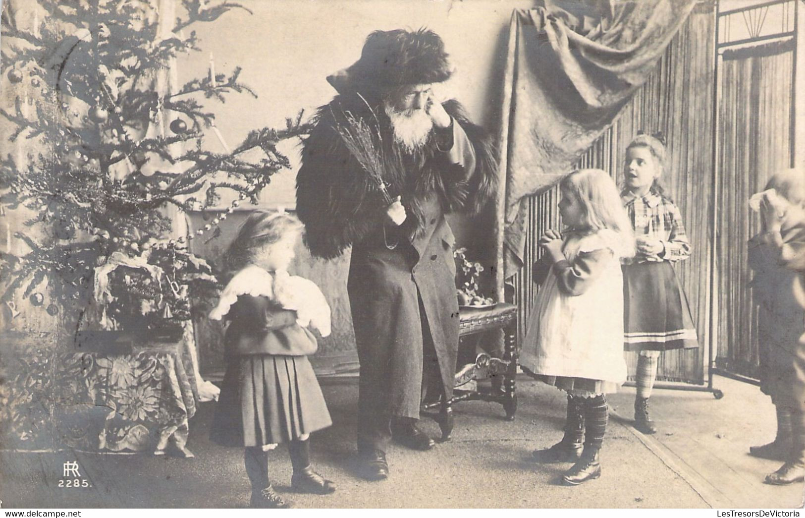 ENFANT - Fillettes Devant Un Vieillard En Manteau Et Fourrure - Barbe Blanche - Carte Postale Ancienne - Abbildungen