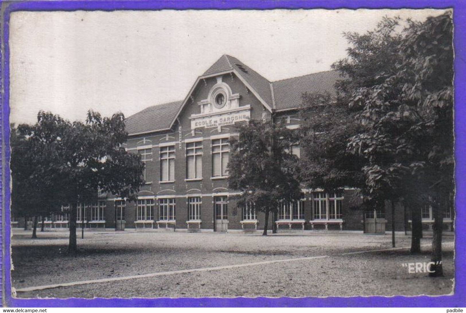 Carte Postale 59. Vieux-Condé  L'école De Garçons Gabriel Decrouez  Très Beau Plan - Vieux Conde