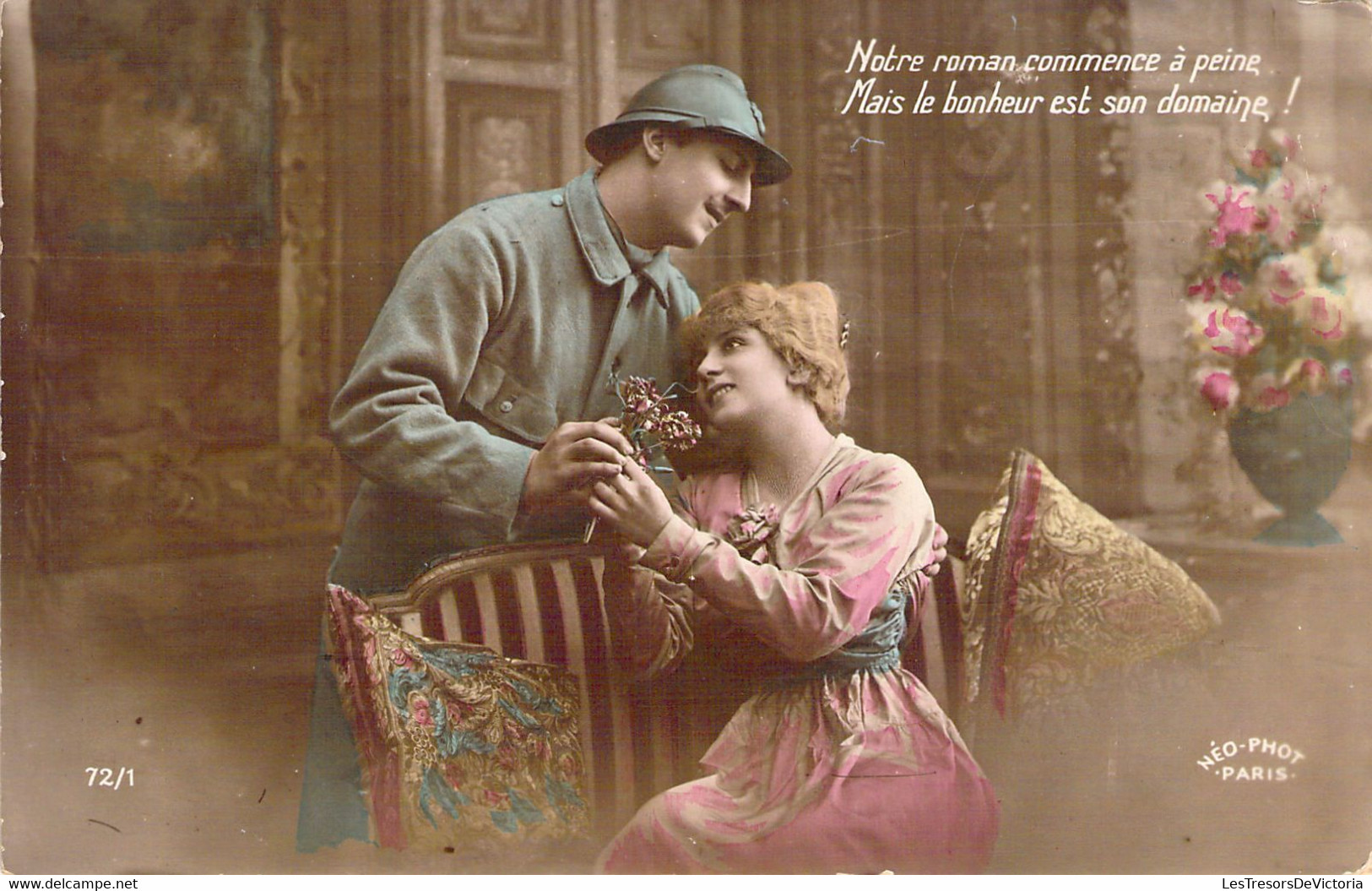 MILITARIA - Patriotique - Femme Tiens La Main De Son Poilu - Carte Postale Ancienne - Patrióticos