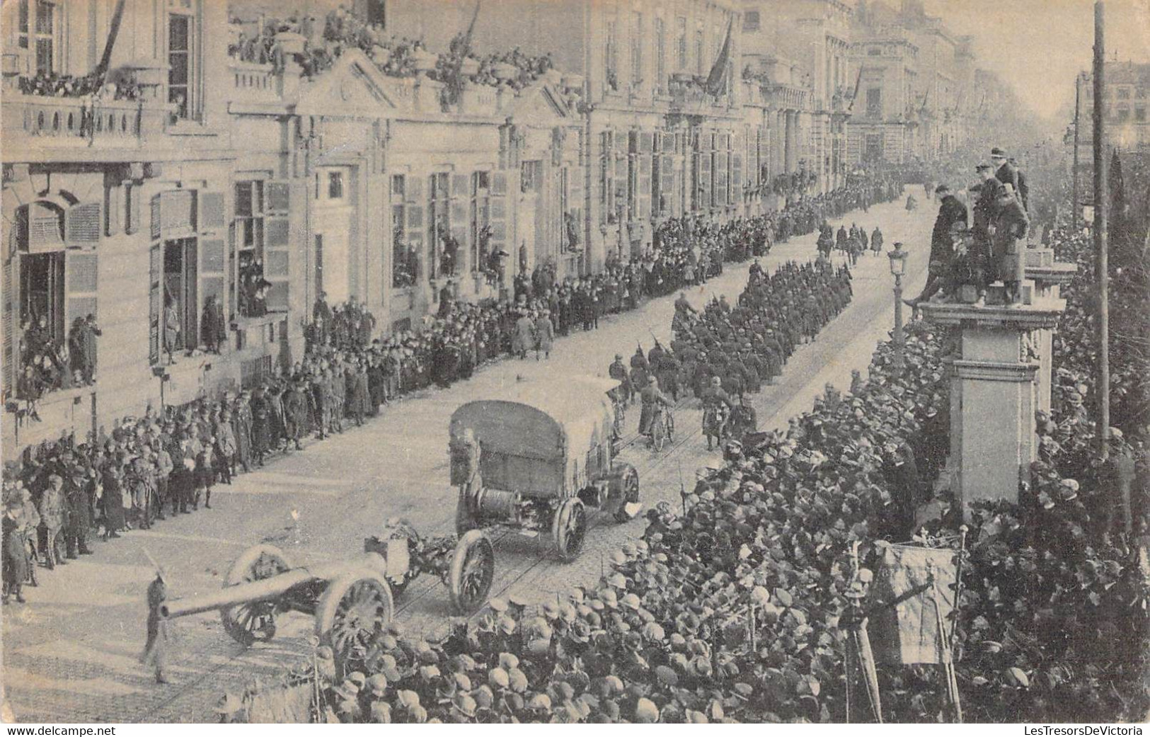 Militaria - Défilé Militaire Après Guerre 1914-1918 - Lot De Neuf Cartes -  Edit. Ern. Thill. - Carte Postale Ancienne - Guerre 1914-18