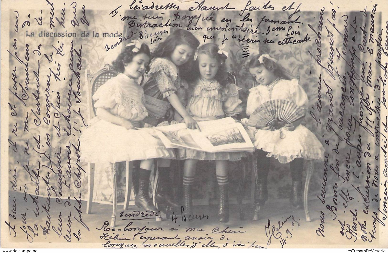 Fantaisies - Enfants - La Discution De La Mode - Quatre Petites Filles Assisent Dscutent - Carte Postale Ancienne - Baby's