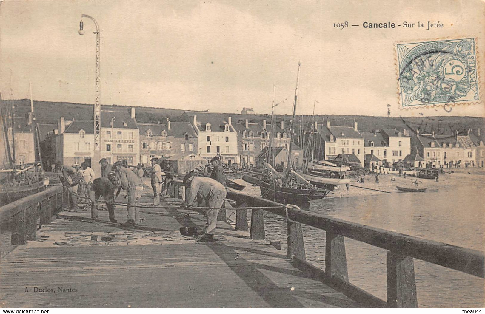 ¤¤  -   CANCALE    -   Sur La Jetée    -  Pêcheurs, Bateaux    -  ¤¤ - Cancale