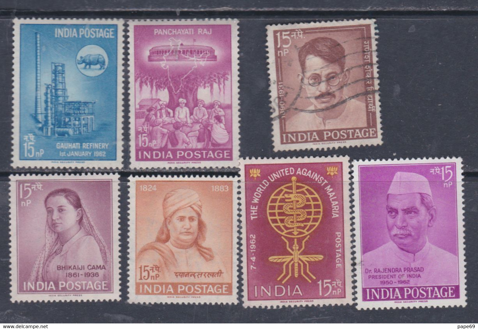 Inde N° 137 / 42  X, O :  Les 7 Valeurs  Trace De Charnière ( Le 140 Oblitéré) Sinon TB - Unused Stamps