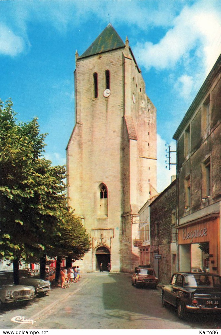 Celles Sur Belle * Place Et église Abbatiale Romane Notre Dame - Celles-sur-Belle