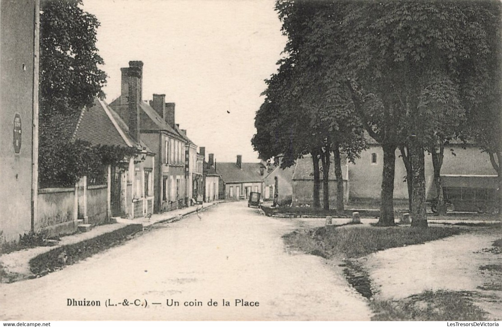 France - Dhuizon - Un Coin De La Place - L&C - Edit. L. Lenermans - Carte Postale Ancienne - Romorantin