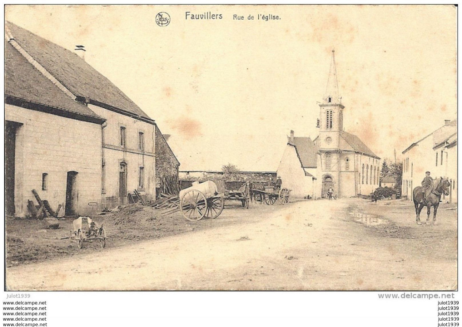 FAUVILLERS ..-- Rue De L ' Eglise .  Vers MORIALME ( Melle Augusta UNIQUE ) . Voir Verso . - Fauvillers