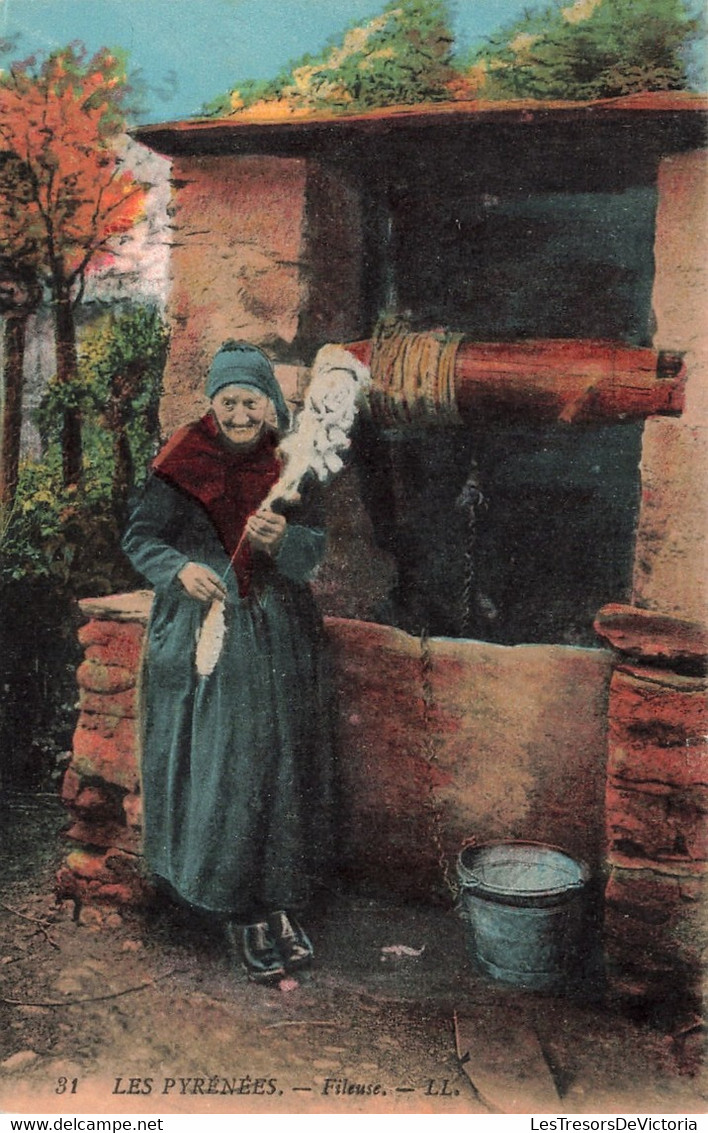 Folklore - Les Pyrénées - Fileuse - L.L. - Colorisé - Edit. Levy Et Fils -  Carte Postale Ancienne - Bekende Personen