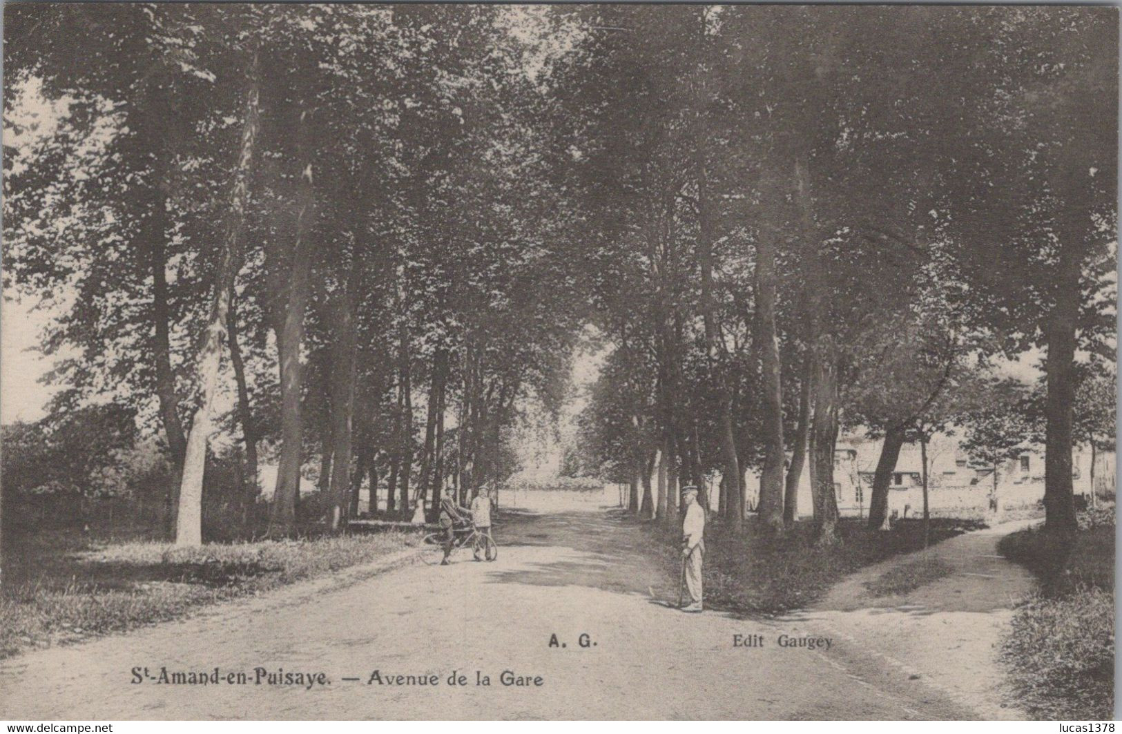 58 / SAINT AMAND EN PUISAYE / AVENUE DE LA GARE - Saint-Amand-en-Puisaye