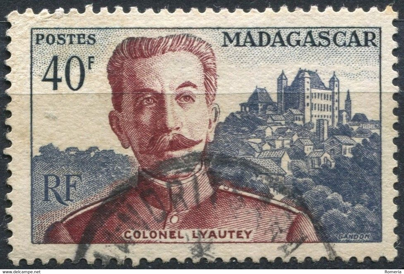 Madagascar - 1946 -> 1954 - Lot timbres Yt 300 á 326 oblitérés, quelques * TC