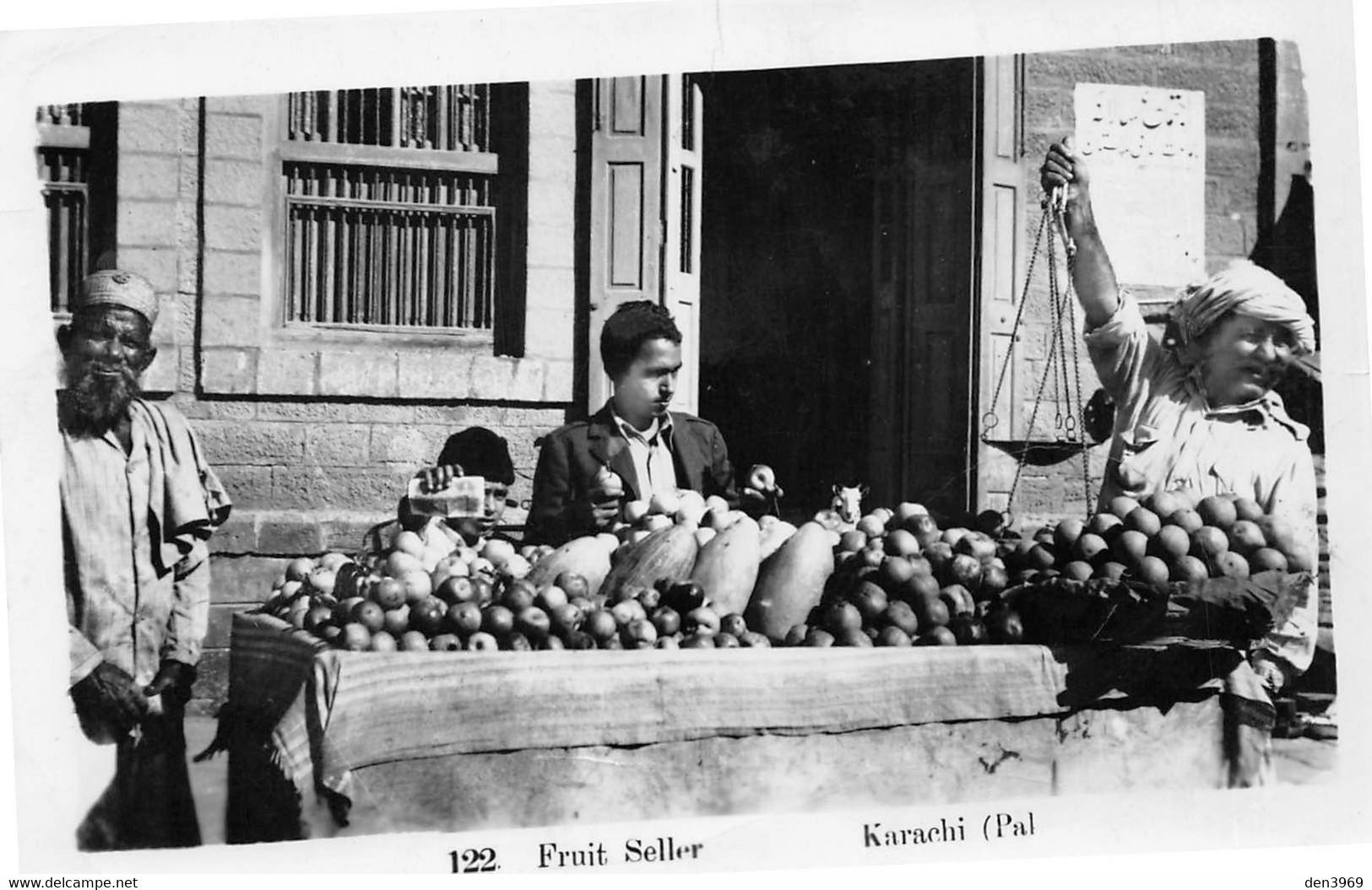 PAKISTAN - Karachi - Fruit Seller - Carte-Photo, Voyagé (voir Les 2 Scans) - Pakistán