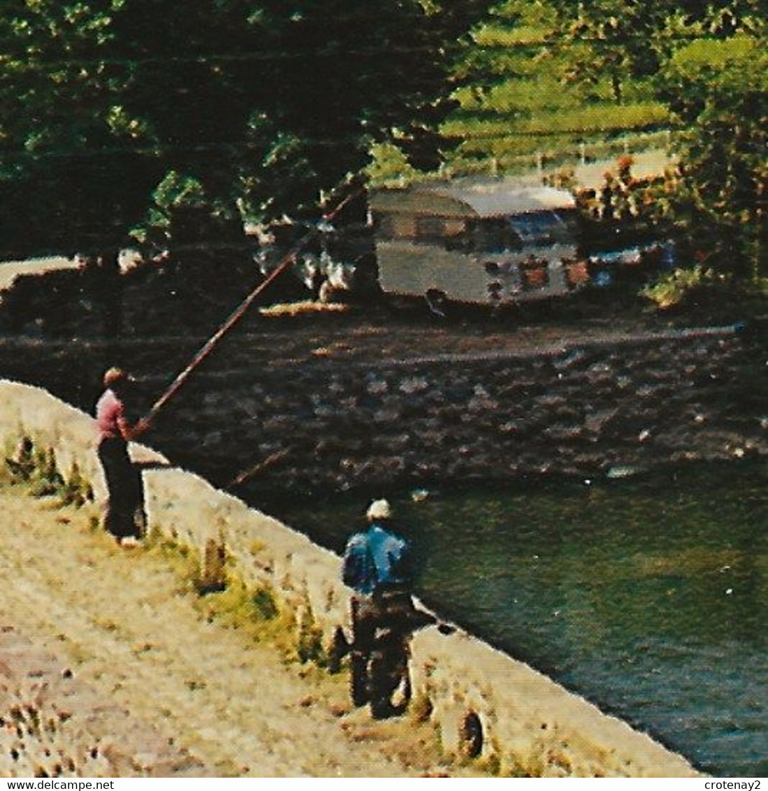 63 MENAT Entre Montaigut & Combronde Vieux Pont Romain Du XIIIème Siècle Vallée De La Sioule VOIR ZOOM Caravane Pêcheurs - Montaigut