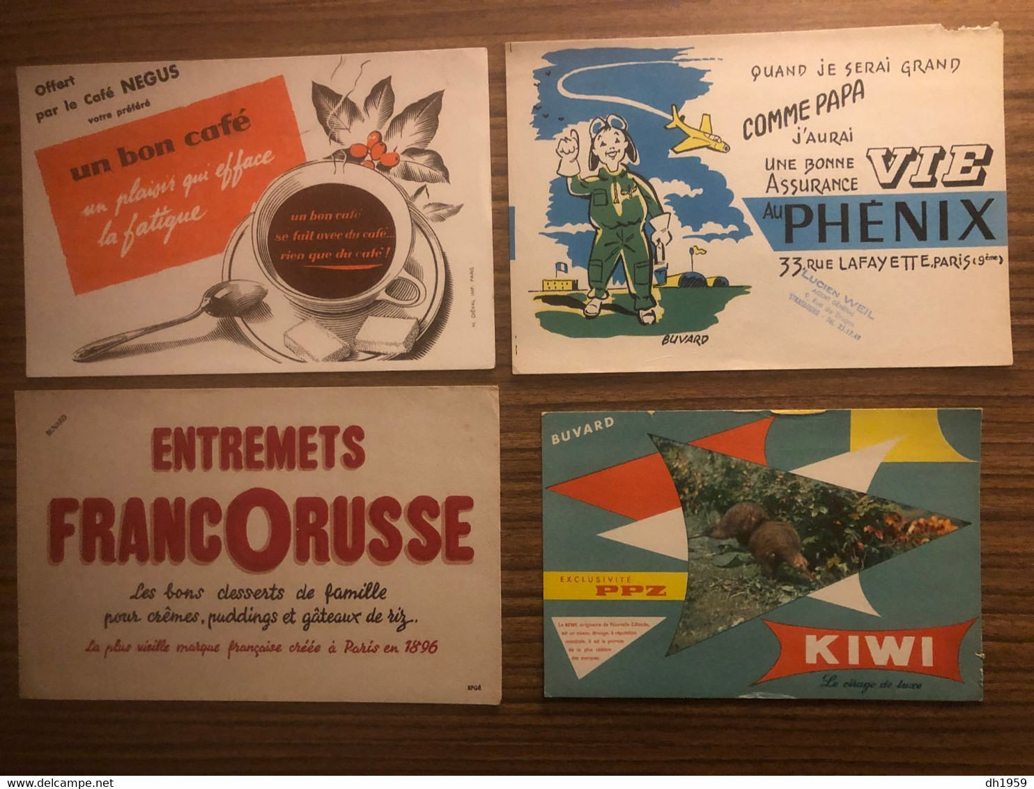 240 BUVARDS PUBLICITAIRES PUB COLLECTION LOT BISCOTTES VITTEL GAZ COGNAC DUNLOP CAISSE EPARGNE SAVERNE RADIO CHOCOLAT