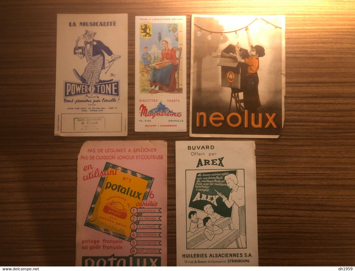 240 BUVARDS PUBLICITAIRES PUB COLLECTION LOT BISCOTTES VITTEL GAZ COGNAC DUNLOP CAISSE EPARGNE SAVERNE RADIO CHOCOLAT