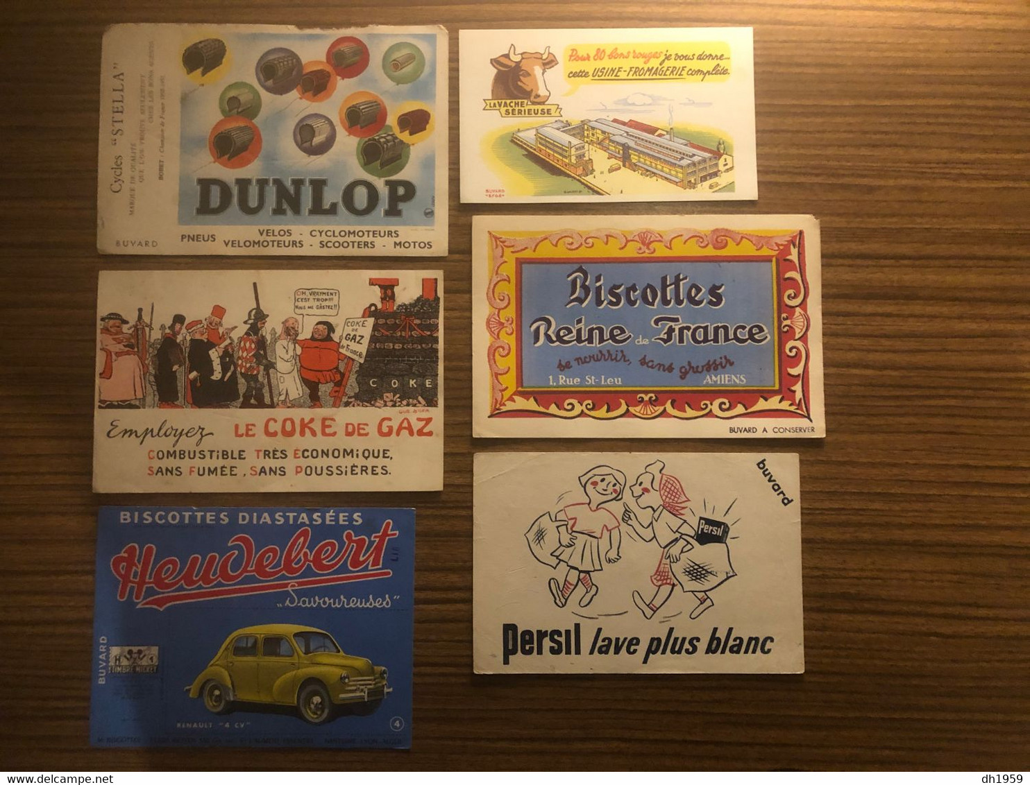 240 BUVARDS PUBLICITAIRES PUB COLLECTION LOT BISCOTTES VITTEL GAZ COGNAC DUNLOP CAISSE EPARGNE SAVERNE RADIO CHOCOLAT