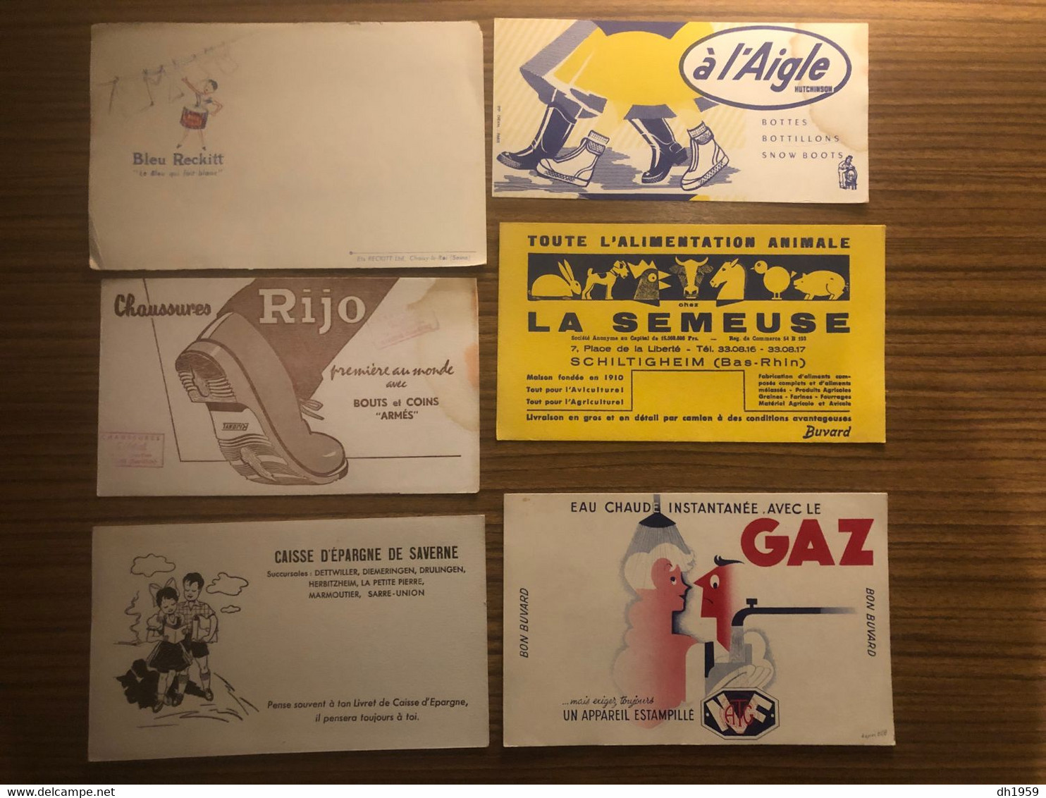 240 BUVARDS PUBLICITAIRES PUB COLLECTION LOT BISCOTTES VITTEL GAZ COGNAC DUNLOP CAISSE EPARGNE SAVERNE RADIO CHOCOLAT