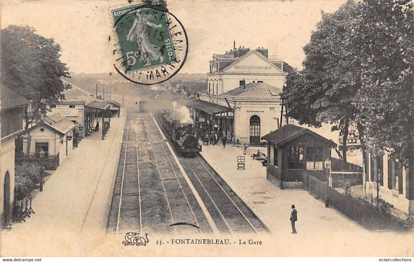 Fontainebleau           77           Intérieur De La Gare - Train - Carte Molle.        (voir Scan) - Fontainebleau