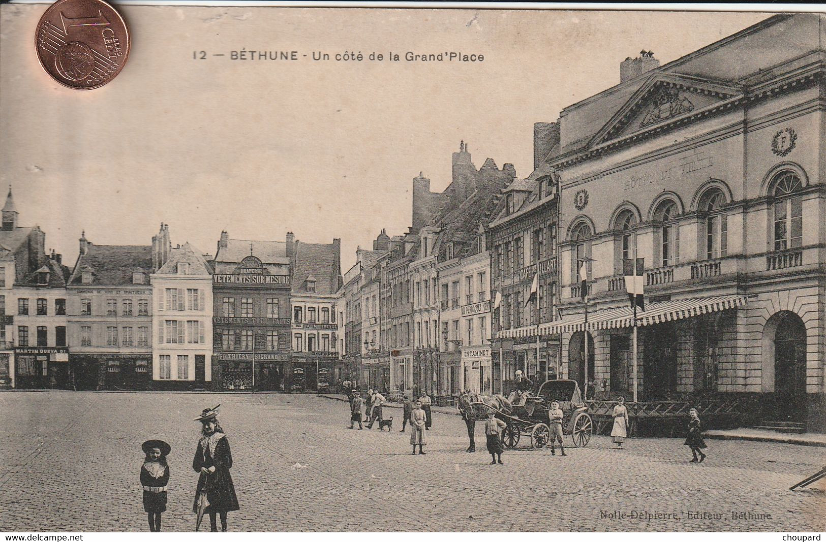 62 - Très Belle Carte Postale Ancienne De  BETHUNE     Un Coté De La Grande Place - Bethune