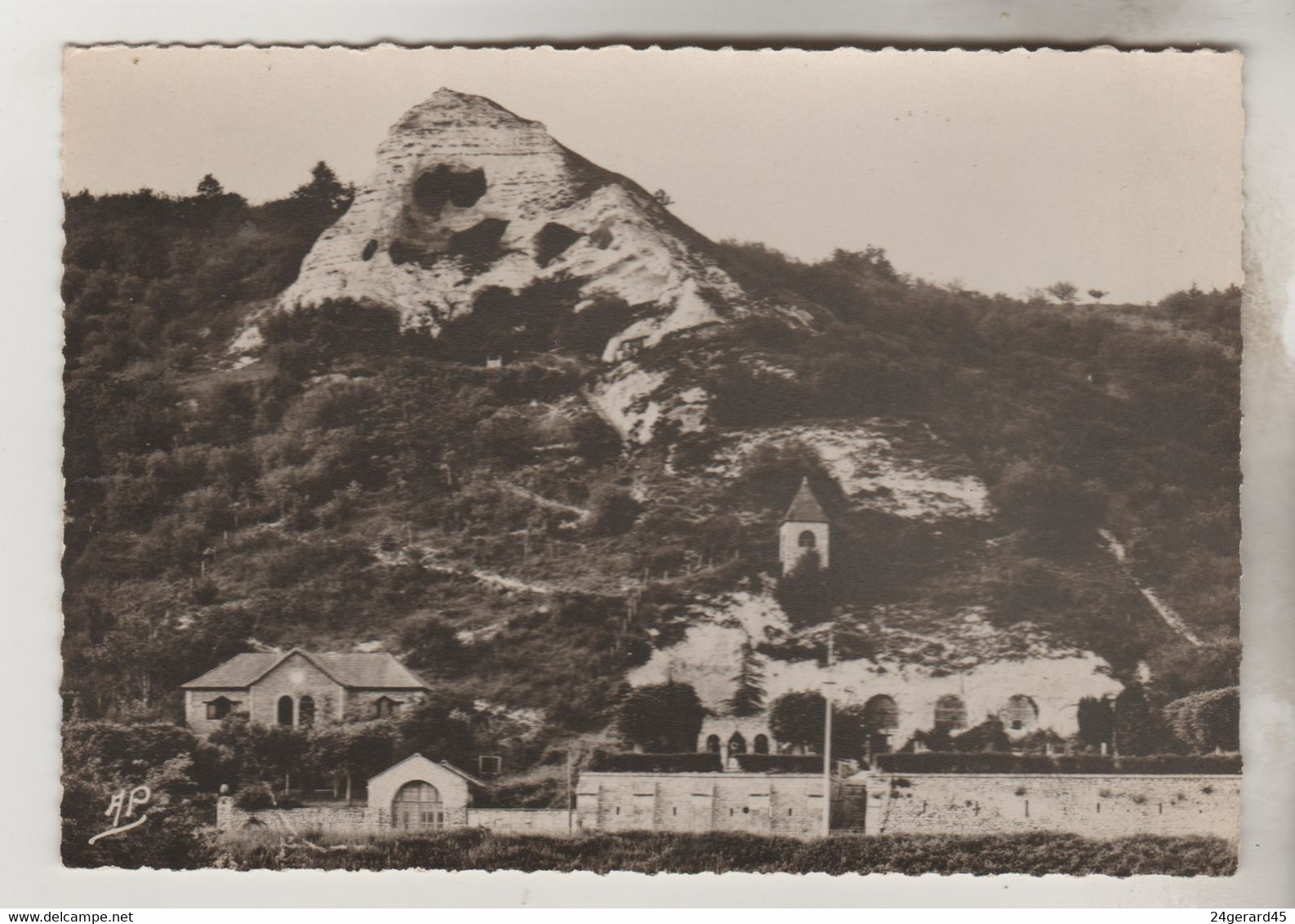 CPSM HAUTE-ISLE (Val D'Oise) - Le Grand Colombier Et L'Eglise Souterraine - Haute-Isle