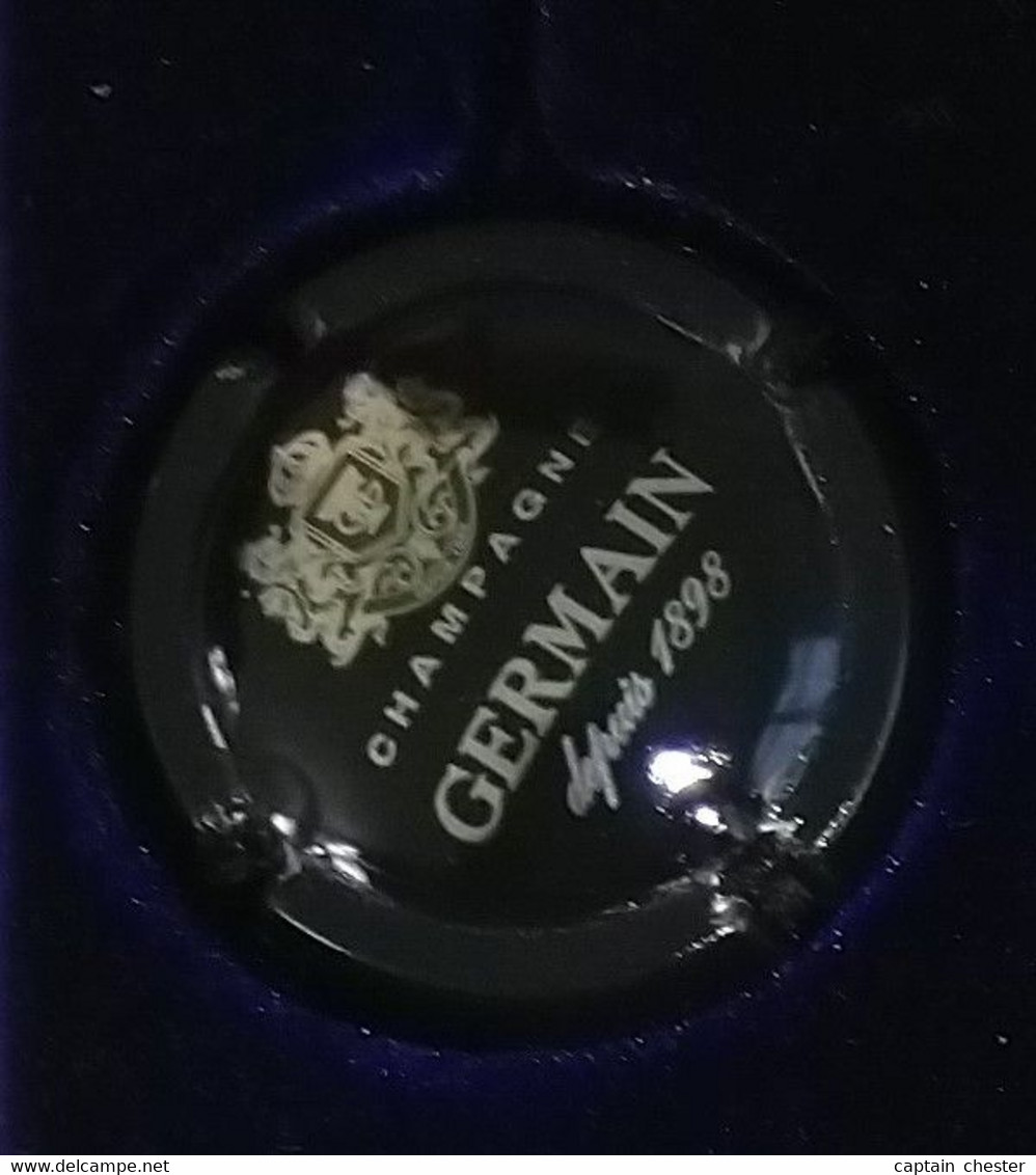 PLAQUE DE MUSELET DE CHAMPAGNE " GERMAIN N° 33c QUART VERT FONCE ET ARGENT " - Germain