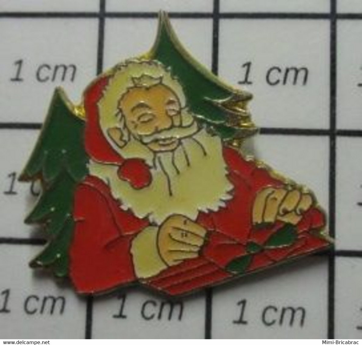 414a  Pin's Pins / Beau Et Rare / NOEL / PERE NOEL SAPIN CADEAU CADEAU GROS NOEUD - Noël