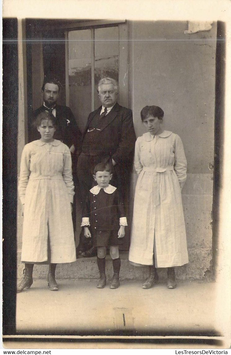 Photographie - Famille - Frères Et Sœurs - Enfant - Robes - Costumes  - Carte Postale Ancienne - Photographie