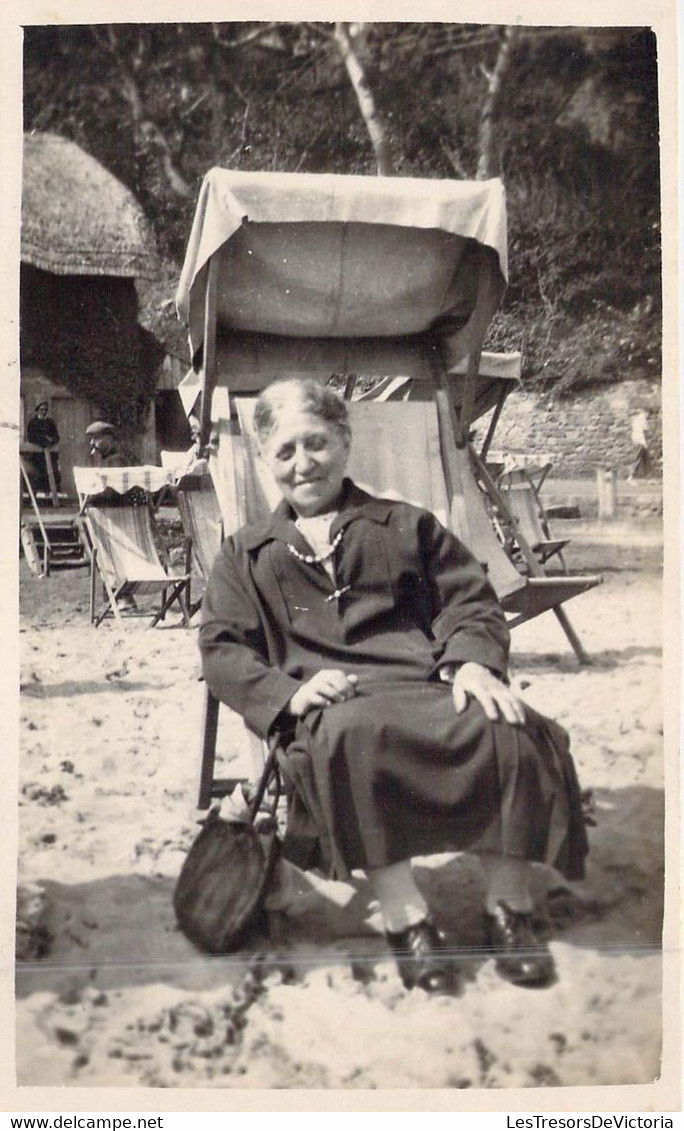 Photographie - Portrait - Robe - Dame âgée - Plage - Vacance - Carte Postale Ancienne - Fotografie