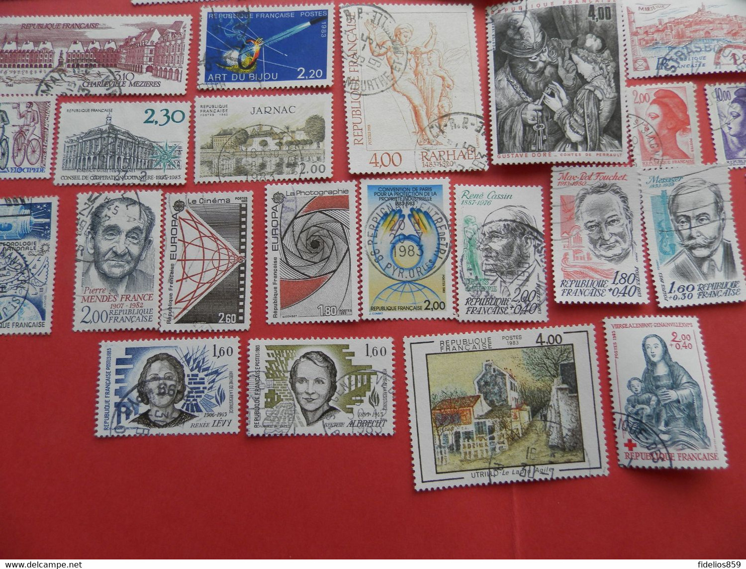 FRANCE OBLITERES : ANNEE COMPLETE 1983 SOIT 44 TIMBRES POSTE DIFFERENTS 1ER CHOIX - 1980-1989