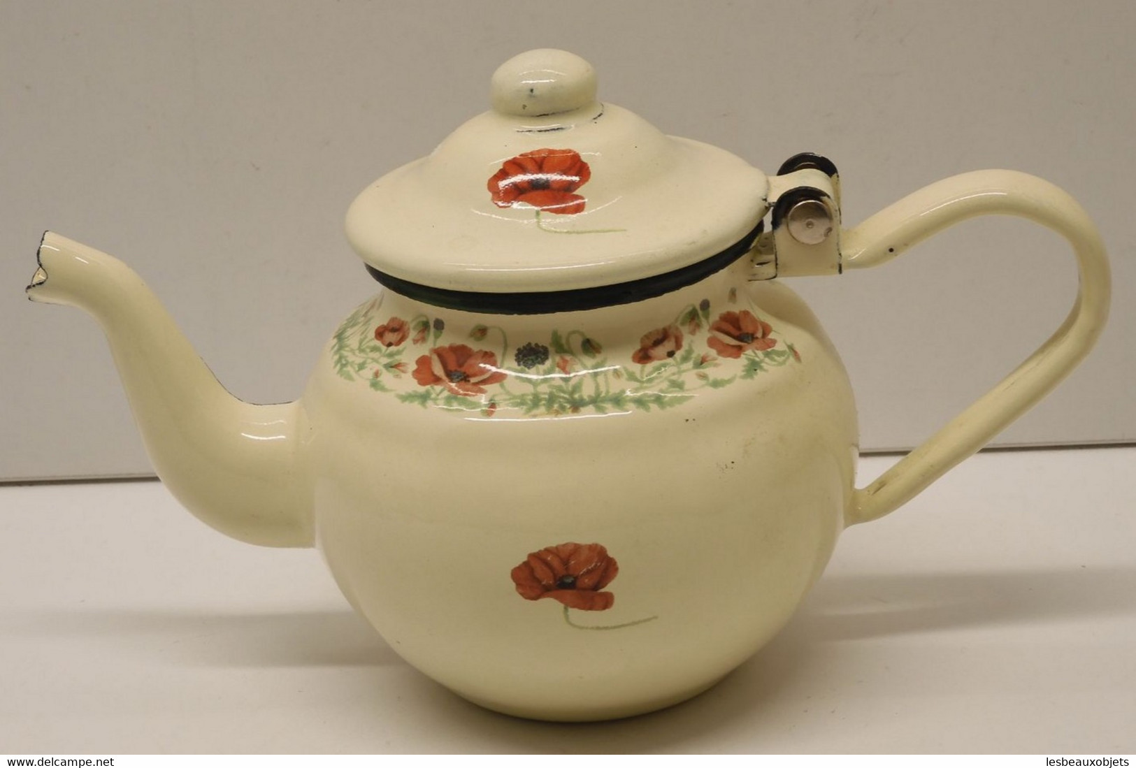 *VERSEUSE THEIERE Tôle émaillée émail Décor COQUELICOTS SOREV AREMAIL France    E - Teapots