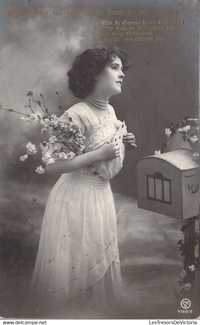 Fantaisie - Femme - Herzlichen Glückwunsch Zum Namenstage - Boite à Lettres - Carte Postale Ancienne - Vrouwen