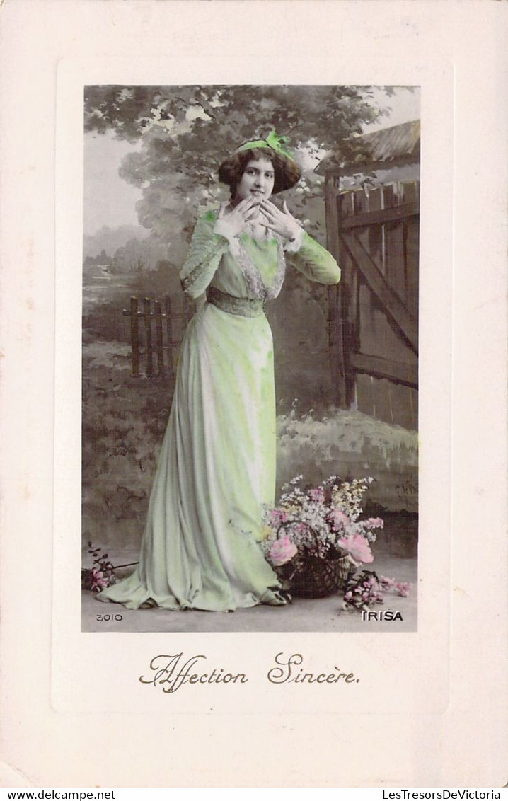 Fantaisie - Femme En Robe Verte  - Affection Sincère - Dans Le Jardin - Carte Postale Ancienne - Frauen