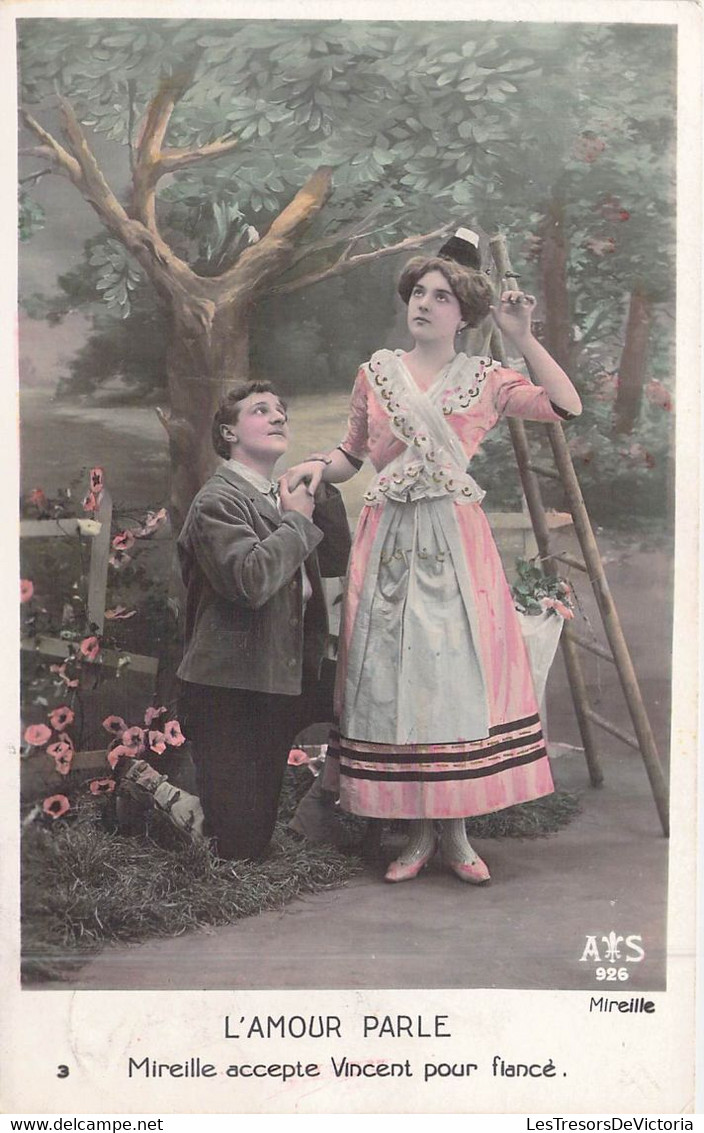 Théâtre - MIREILLE - L' Amour Parle - Mireille Accepte Vincent Pour Fiancé - Carte Postale Ancienne - Theatre